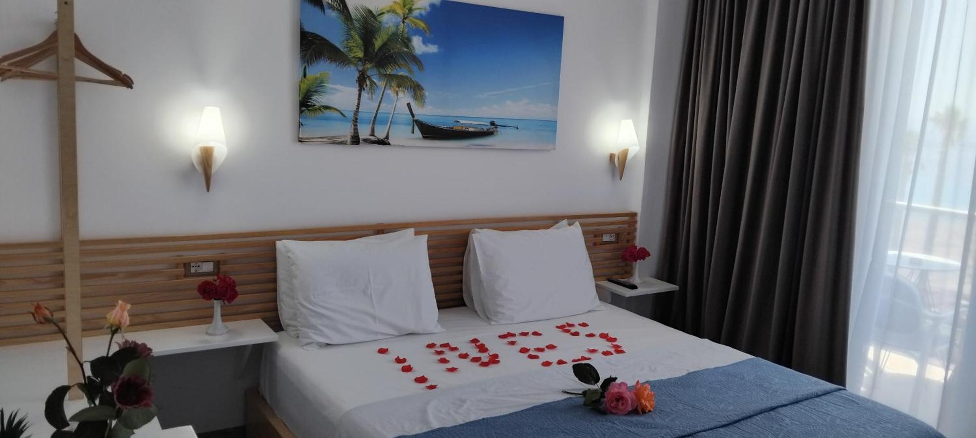 Anxhelos Hotel Himare Exterior foto